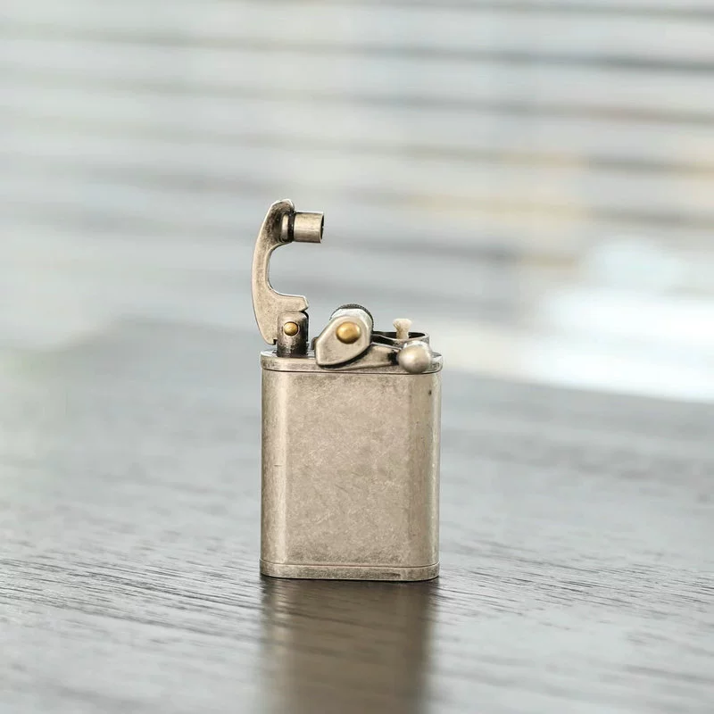 Vintage style true ancient silver men's lighter birthday gift Cigarette lighter wall shaking oil mac