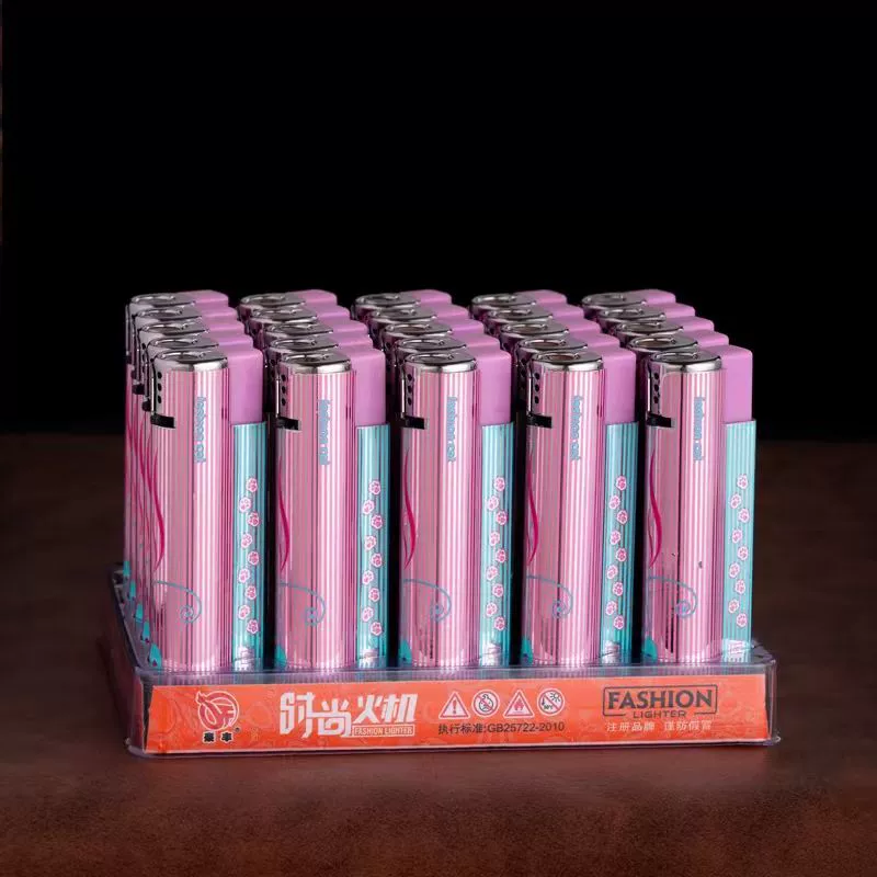 The new wholesale iron shell plastic blue flame direct Chinese wind lighter inflatable disposable 