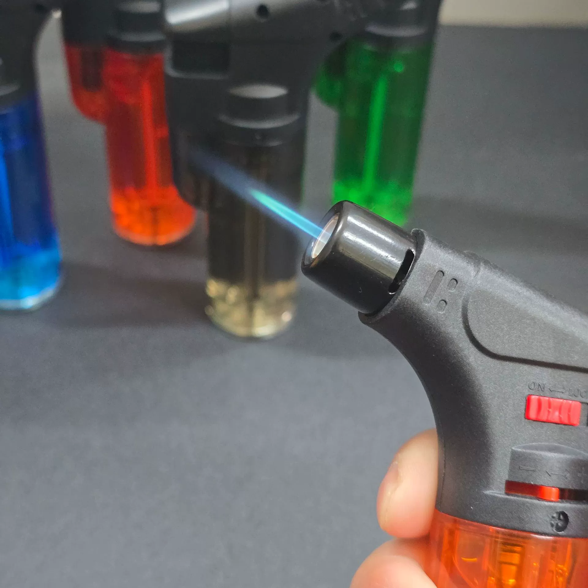 The new 050 transparent plastic spray gun high temperature elbow lock fire straight flush torch 