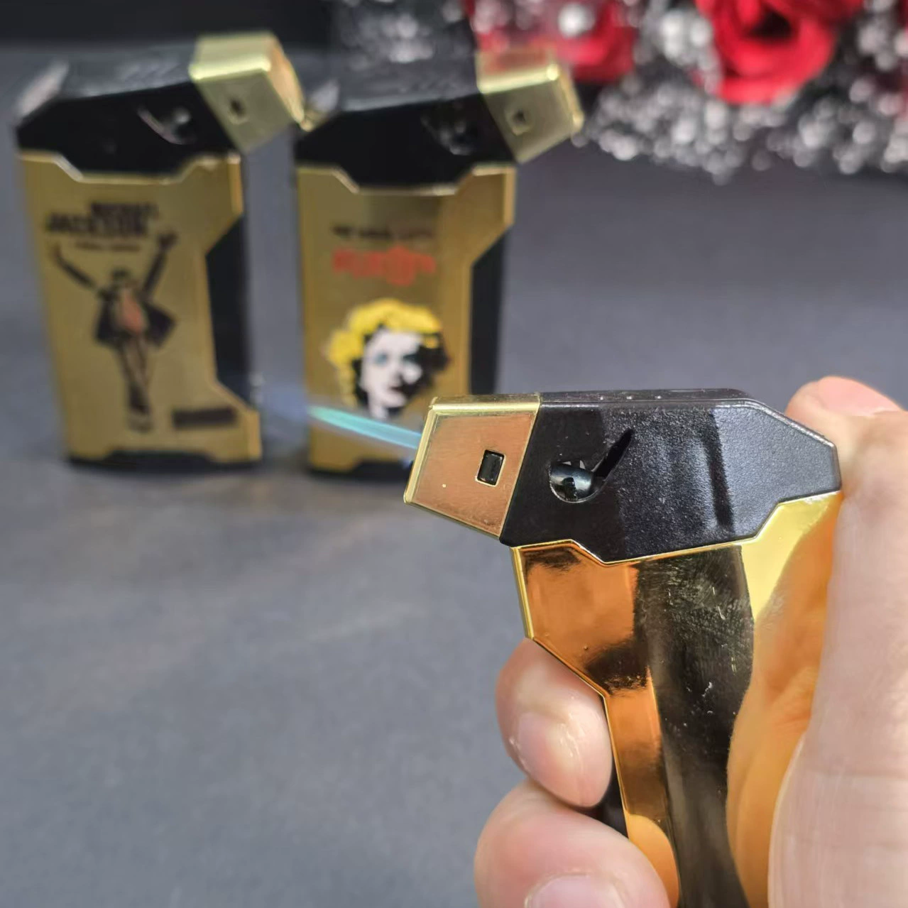 The new F68 iron shell windproof direct lighter for men creative personality gift cigar inflatable 