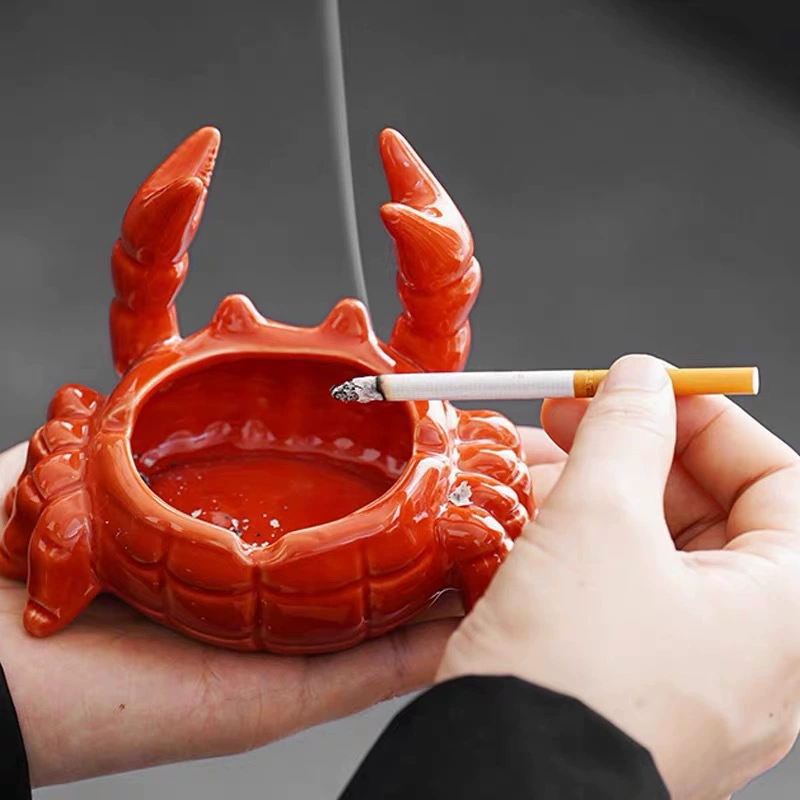 Crab ceramic ashtray small tea pet office home living room with cover fly ash Chinese cute 