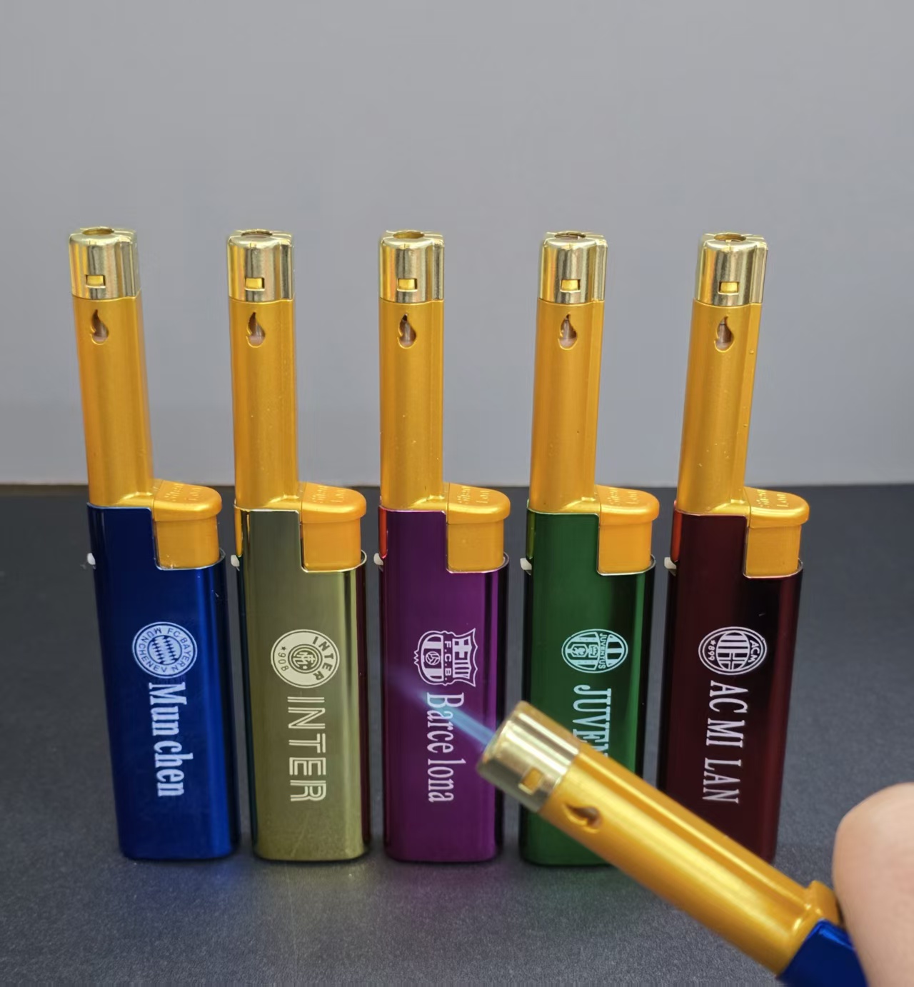 New extended version of metal windproof lighter blue flame gas lighters factory direct price