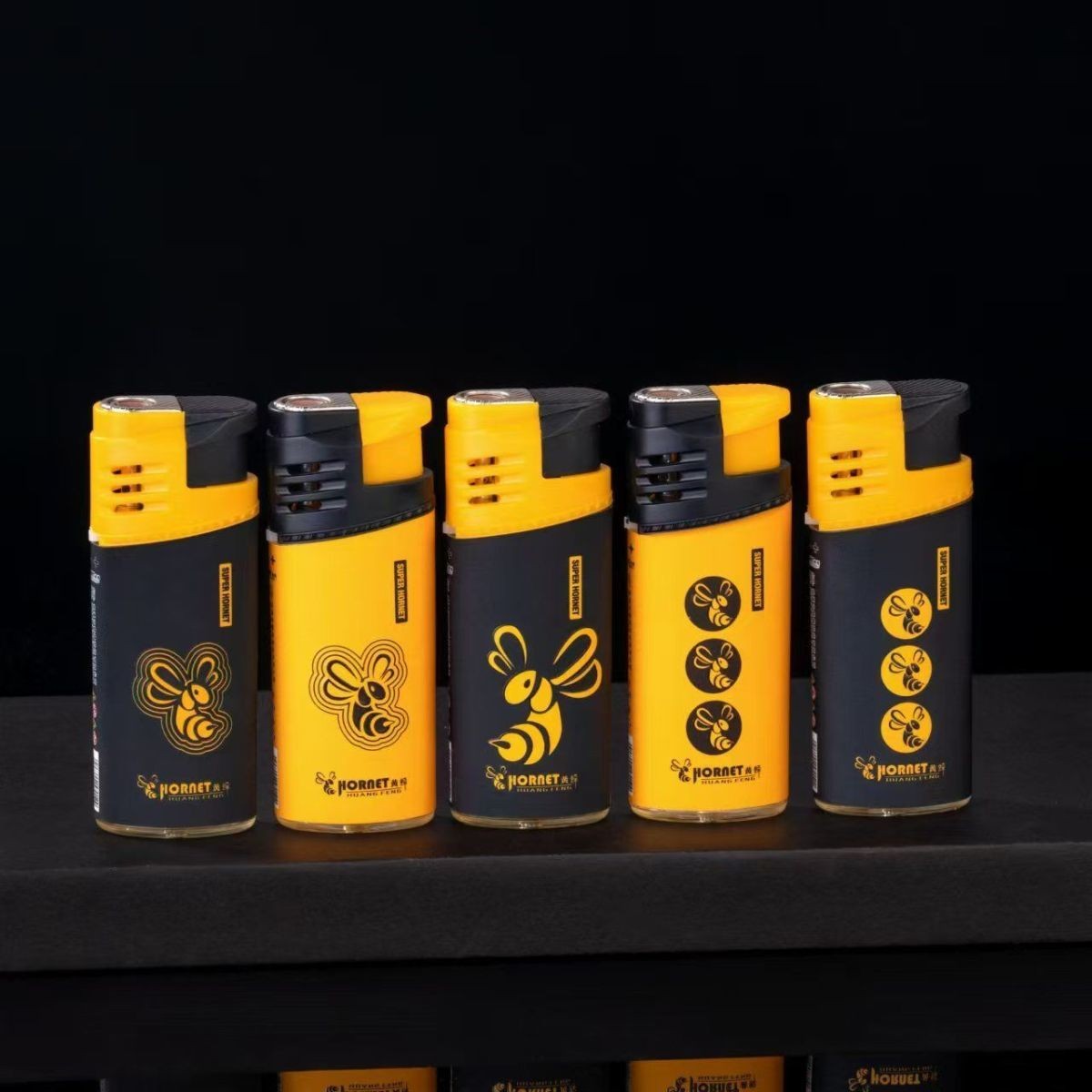 2025 new net red Hornet large gas direct windproof lighter durable explosion-proof cost-effective