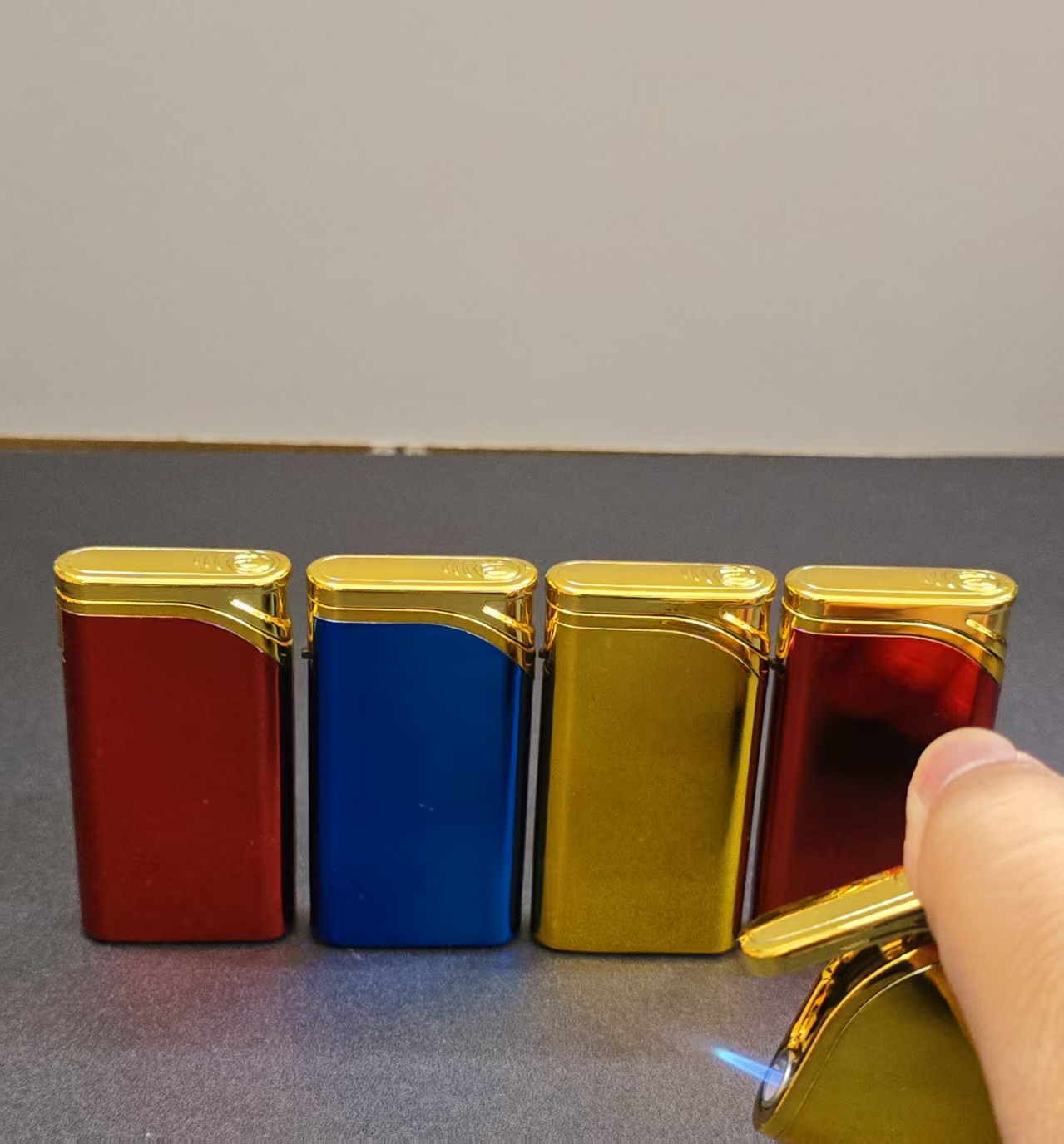 New creative metal iron shell windproof lighter, rechargeable lighter, wholesale 