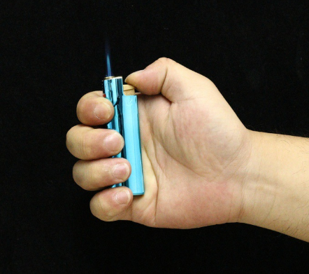 Guest metal direct impact windproof lighter personalized creative iron shell advertising lighter who