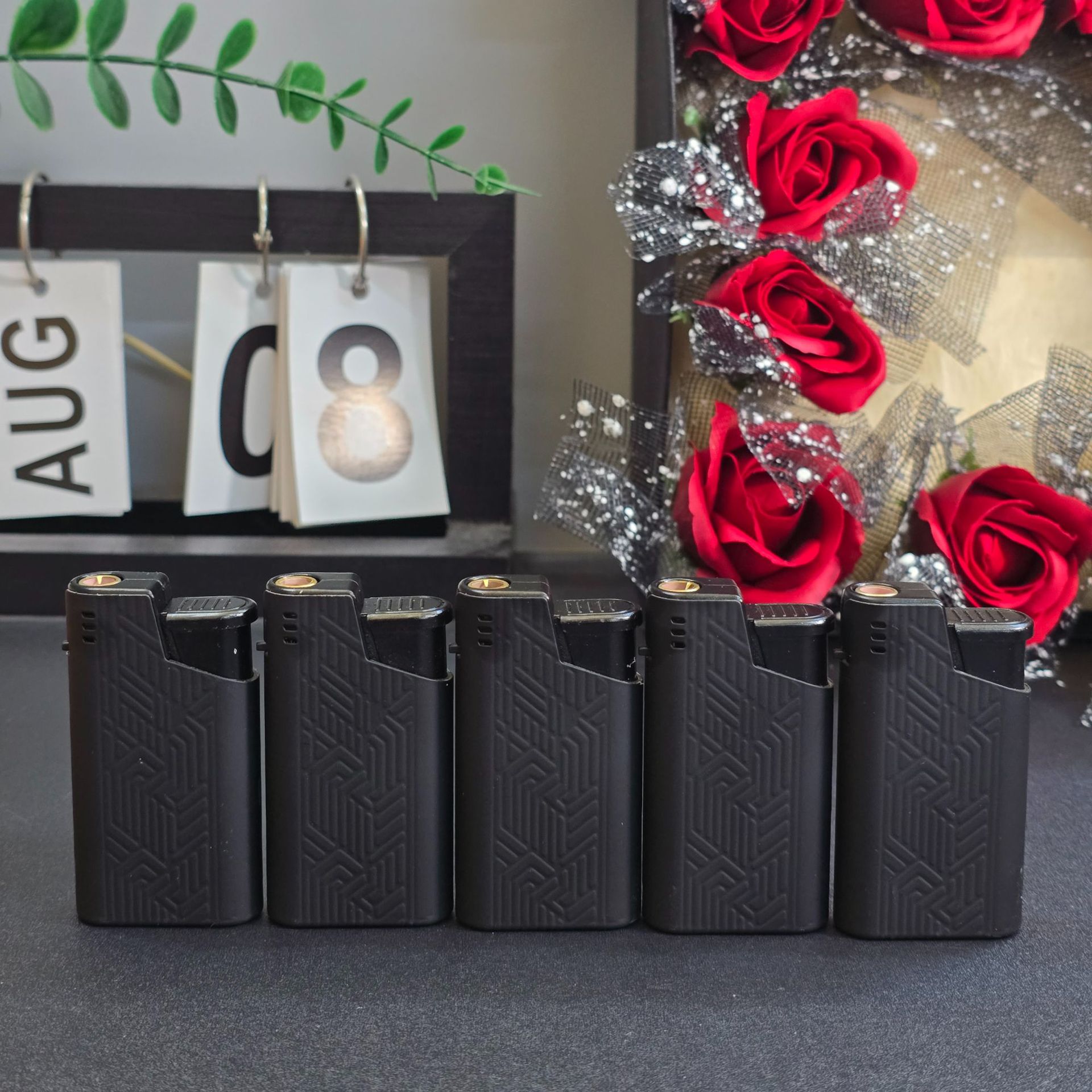 Short metal iron shell windproof direct blue flame lighter