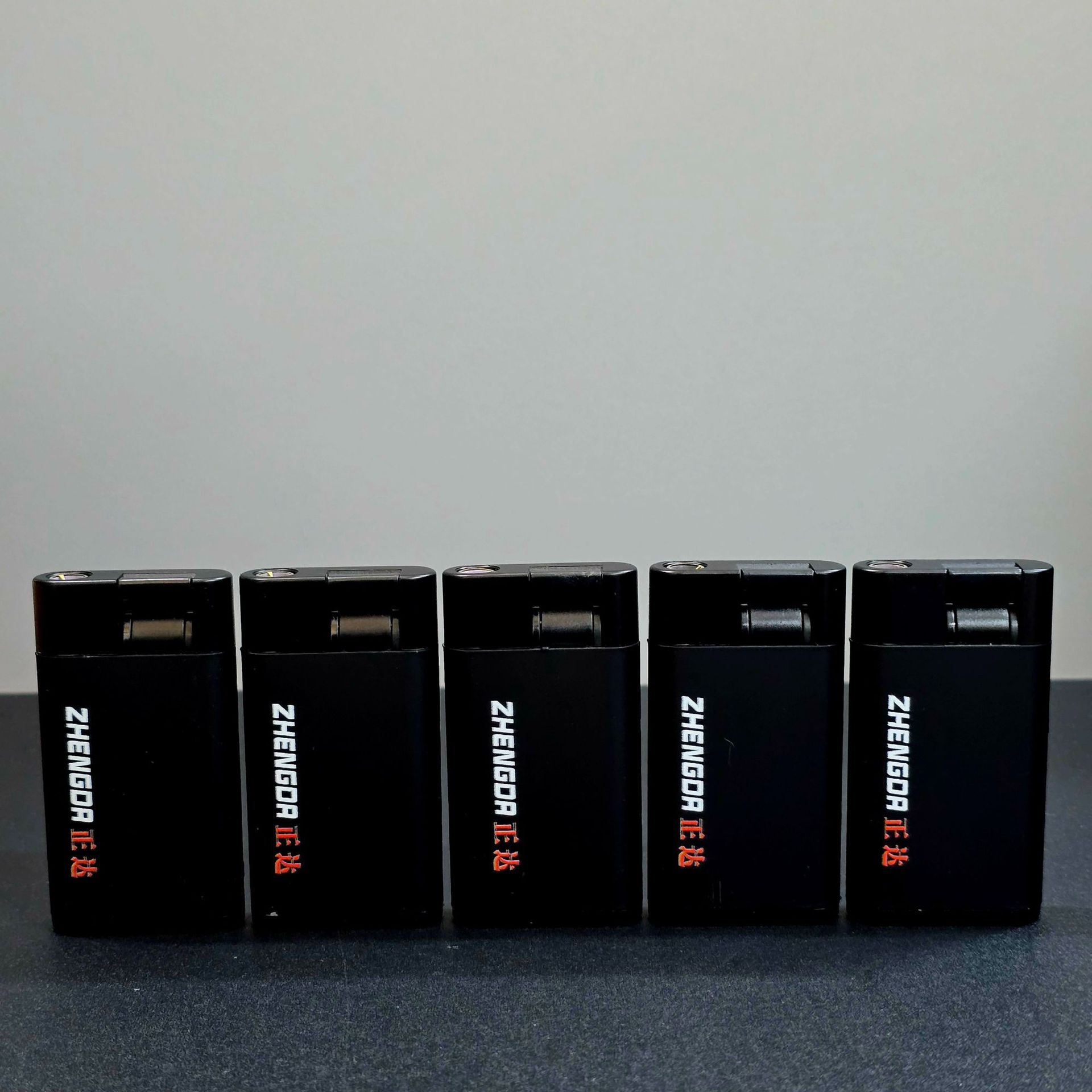 Lever ignition lighter windproof blue flame metal body circulation inflation